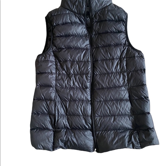 Sarin Matthews Jackets & Blazers - Winter Sale!!  🎁 🎁 Packable Ultra Lightweight Down Vest Puffer Black- S
